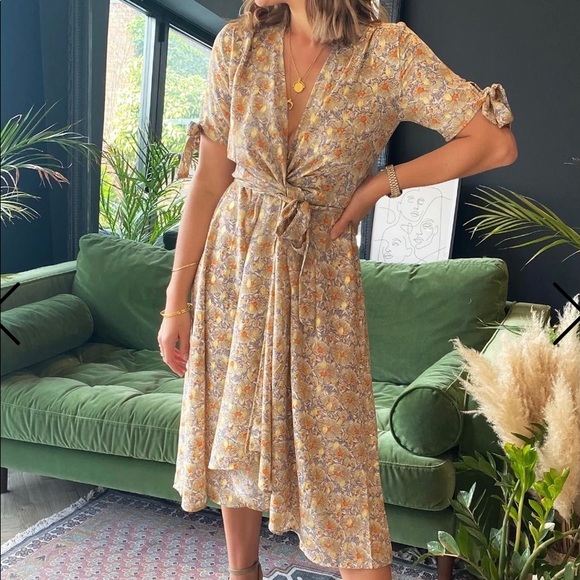 Never Fully Dressed Gold Zsa Zsa Wrap Dress Sz 4